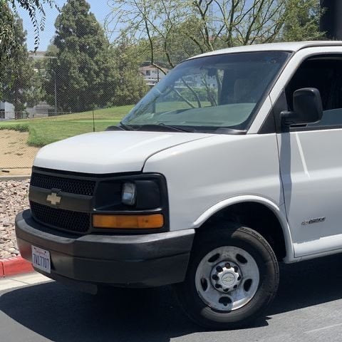 2005 Chevrolet Express 2500 Cargo Van 3D